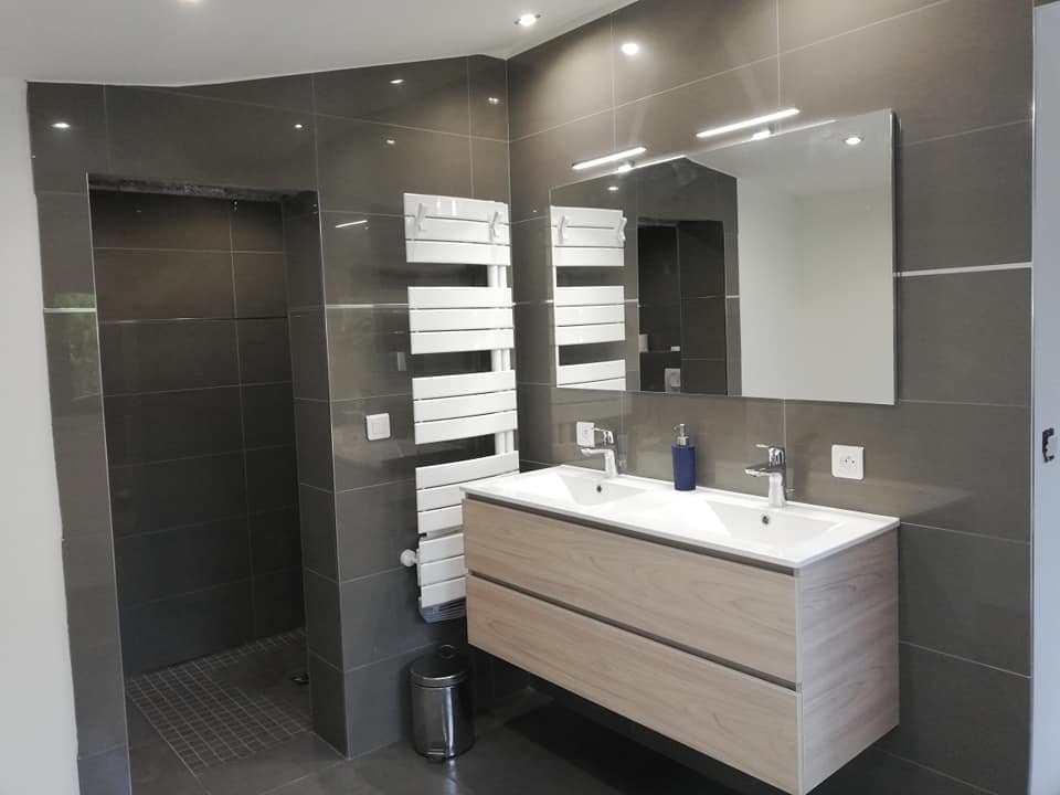 Création salle d’eau Plomberie Réalisations - Azur Nimtec